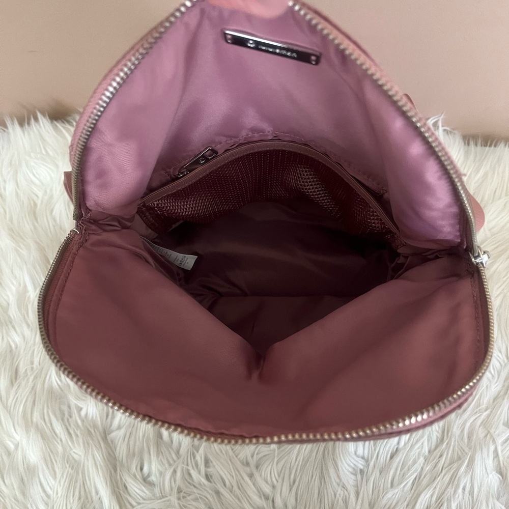 {Lululemon} Festival Bag II 5L in Quicksand - Picture 11 of 13